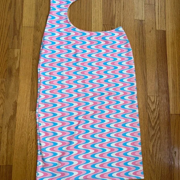 Frankie's Bikinis Pink and Blue Wave Dress - Picture 5 of 6